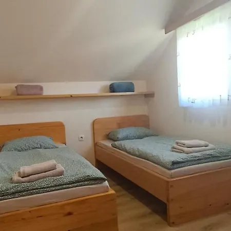 مكان تخييم Village Vista Rob